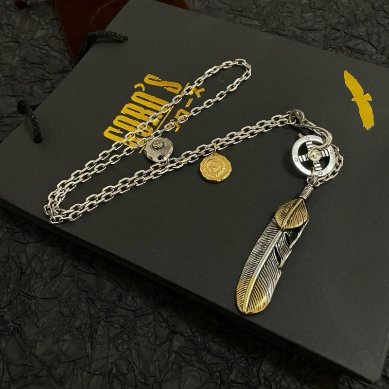 Ch*0me He**ts necklaces